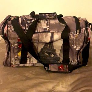 Frenzy duffle
